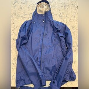 L.L. Bean women’s Navy Windbreaker/Raincoat